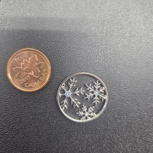 Origami Owl Silver Snowflake Window Plate LgLiving Locket. Blue Swarovski Crysta